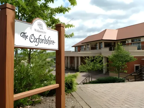 The Oxfordshire Golf & Spa Hotel Extérieur Photos