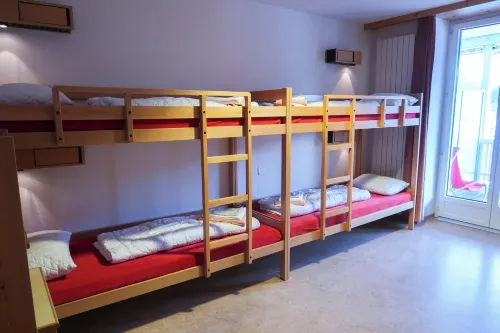 Davos Youth Hostel Kamar Photos