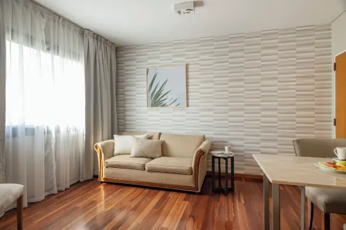 Argenta Tower Hotel & Suites Photos