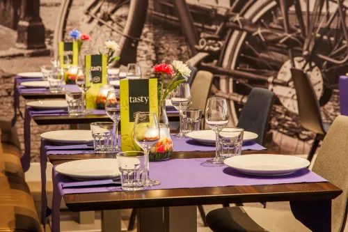 Hampton by Hilton Amsterdam Centre East Dining Photos