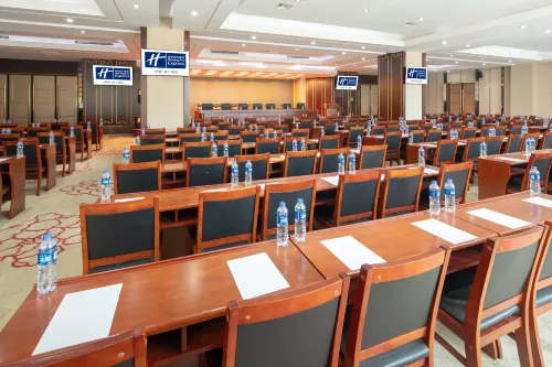 Holiday Inn Express Luoyang City Center Fasilitas Bisnis Photos