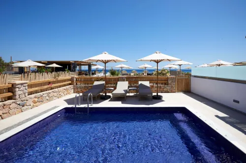Sea Breeze Santorini Beach Resort, Curio Collection by Hilton Loisirs et amusements Photos
