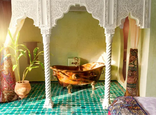 Riad Roxanne Photos
