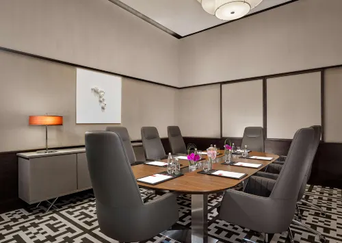 Grand Hyatt Abu Dhabi Hotel and Residence Emirates Pearl Business Facilities Photos