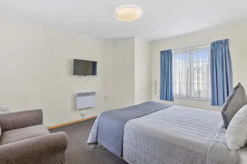 Martin Cash Motel Rooms Photos