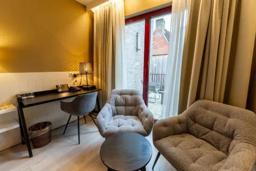 Hotel Acacia Rooms Photos