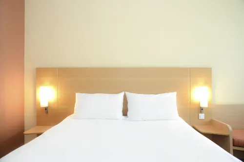 Hotel Ibis Courtrai Centre Ville Chambres Photos