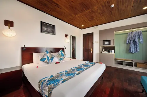 Vinh Hung Riverside Resort & Spa Rooms Photos