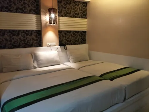 Cozi Inn Hotel, Bangkok Kamar Photos