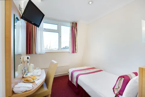 Queens Park Hotel Photos