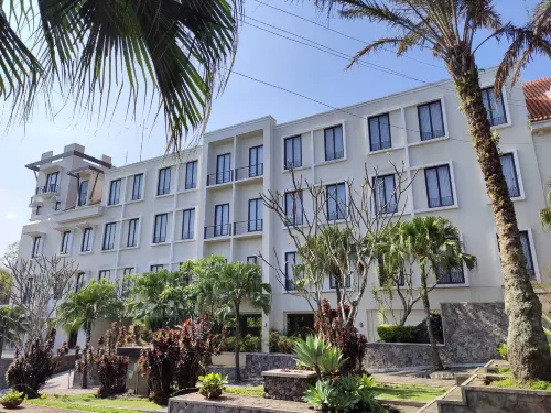 El Hotel Malang Esterni Photos