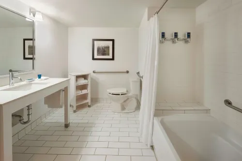 Four Points by Sheraton Halifax Rooms Photos