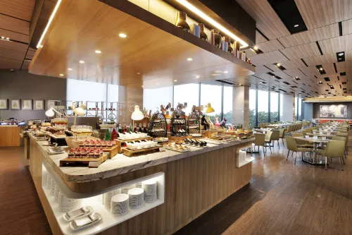 Four Points by Sheraton Surabaya, Tunjungan Plaza Dining Photos