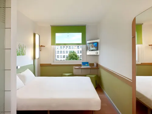 ibis budget Warszawa West Station Chambres Photos