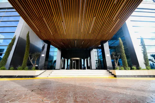 Ramada by Wyndham Erbil Gulan Street Экстерьер Photos