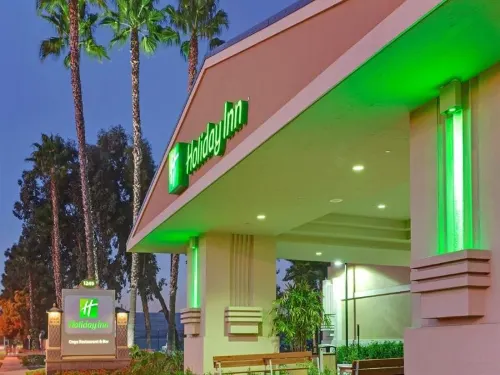 Holiday Inn & Suites Anaheim (1 Blk/Disneyland®) Exterior Photos