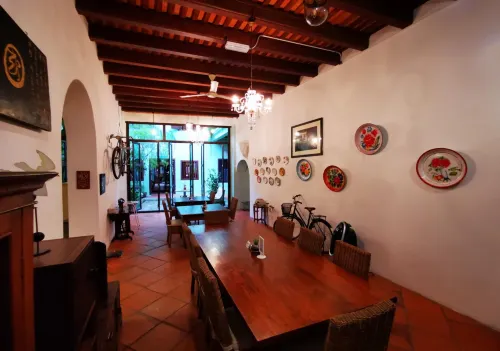 East Indies Mansion Restauration Photos