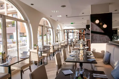 Columbus Hotel Monte-Carlo, Curio Collection by Hilton تناول الطعام Photos