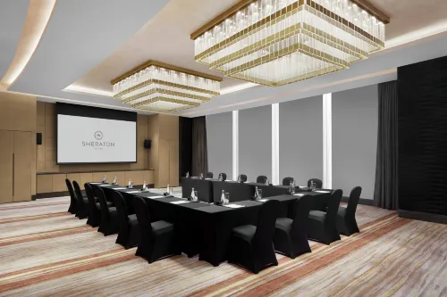 Sheraton Beijing Lize Hotel Business Photos
