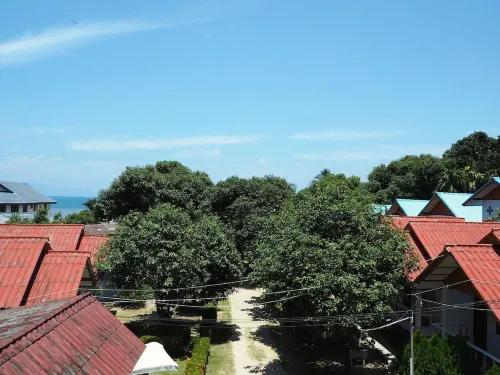 The Scenery Beach Resort Рядом с отелем Photos