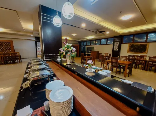 PRIMA SR Hotel & Convention Yogyakarta Makanan Photos