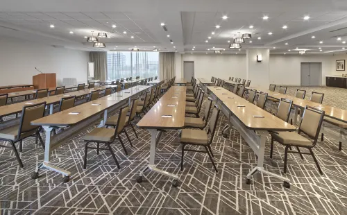 DoubleTree by Hilton Edmonton Downtown Business Facilities Photos