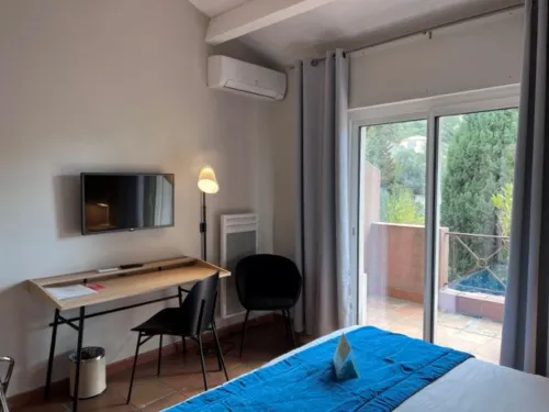 Hotel Spa Cassis – Heated Pool & Parking Photos