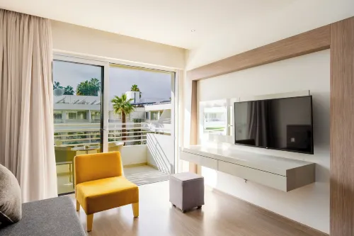 Melpo Antia Hotel & Suites Photos