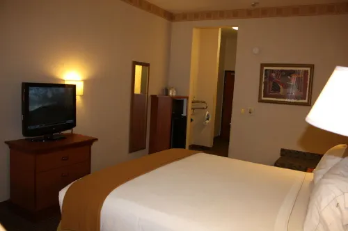 Holiday Inn Express Madera-Yosemite PK Area Photos