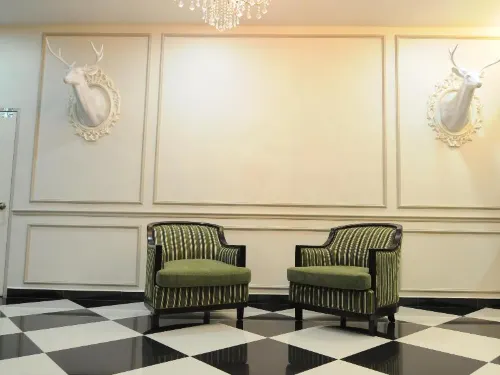 Luscious Hotel Near Hotel Photos