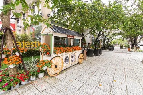 Brilliant Majestic Hotel Рядом с отелем Photos
