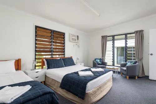 Tin Can Bay's Sleepy Lagoon Motel Photos