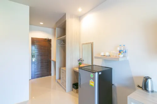 Carpio Hotel Phuket Kamar Photos
