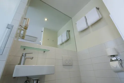 EasyHotel the Hague City Centre Rooms Photos