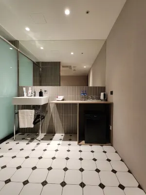 Fun Stay Inn Ximen Photos