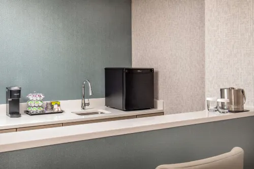 DoubleTree by Hilton Chicago - North Shore Conference Center الغرف Photos