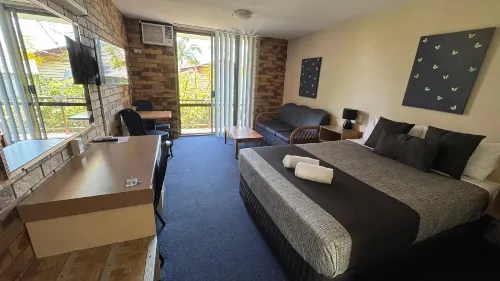 Lancaster Court Motel Photos