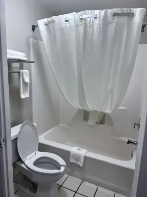 Quality Inn Palm Bay - Melbourne I-95 Rum Photos