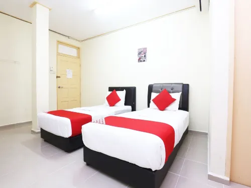 Super OYO 89640 Hotel Pelangi Marang Chambres Photos