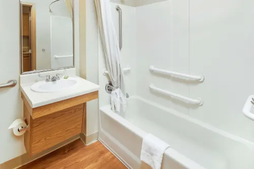 WoodSpring Suites Raleigh Apex Rooms Photos