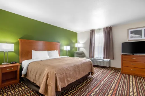 Quality Inn Kearney - Liberty Photos