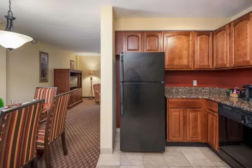 Clarion Collection Hotel Arlington Court Suites Rooms Photos