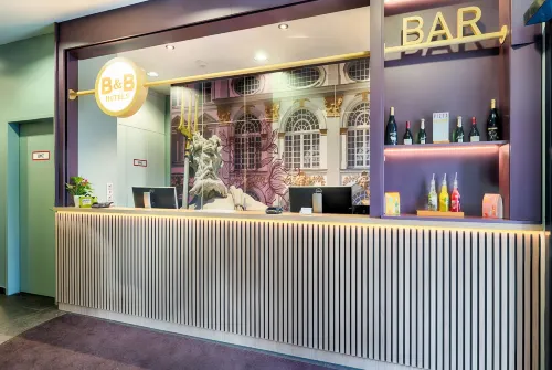 B&B HOTEL München-Moosach Espaces publics Photos