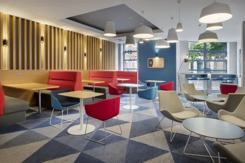 Holiday Inn Express Belfast City Restauration Photos