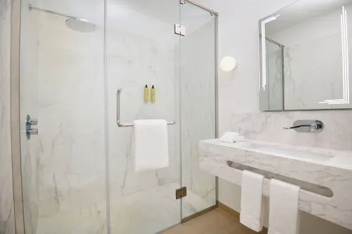 Element West Bay Doha Rooms Photos