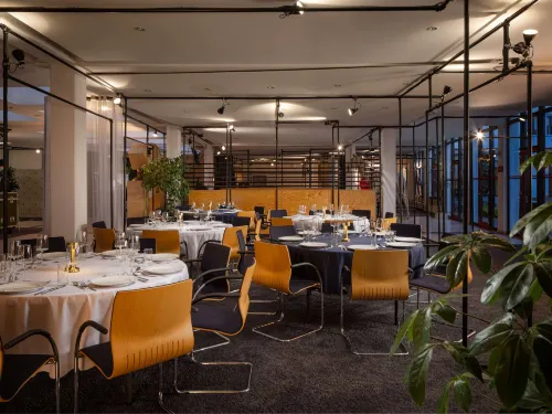 Greet Hotel Darmstadt Restauration Photos