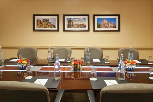 DoubleTree by Hilton Chicago - North Shore Conference Center Työskentelytilat Photos