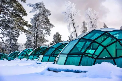 Kakslauttanen Arctic Resort - Igloos and Chalets Near Hotel Photos