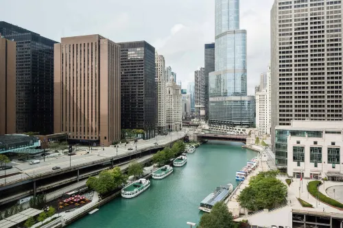 Sheraton Grand Chicago Riverwalk Dekat Hotel Photos