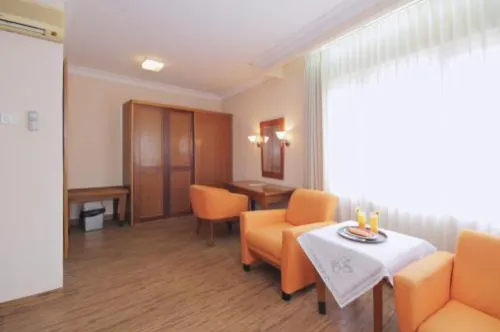 Nalendra Hotel Photos